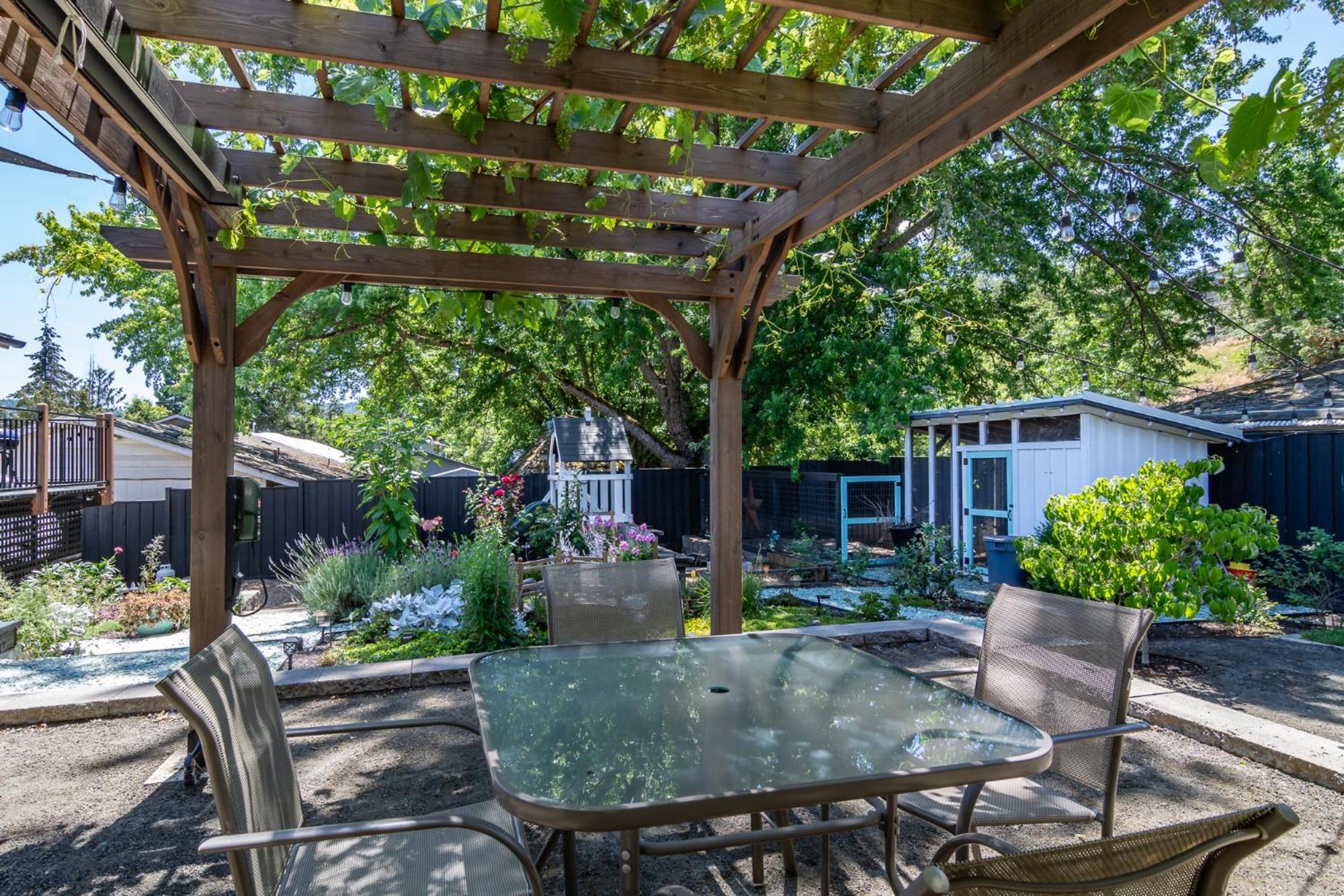Hotel Chic Rv Retreat, Stunning Yard In Roseburg Exterior foto